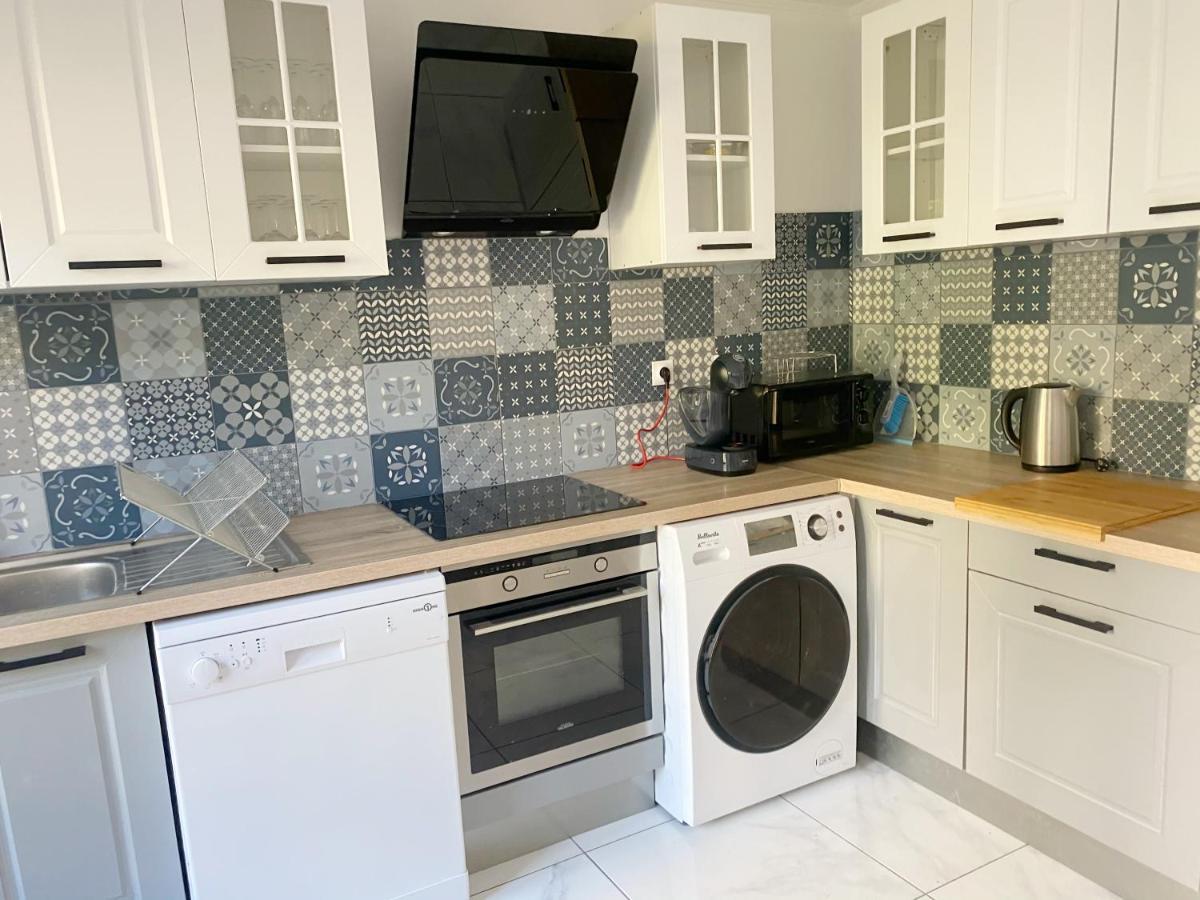 22 Chic & Cosy Grand Appart 92M2 Parking Gratuit Hypercentre Netflix Saint-Etienne  Exterior foto