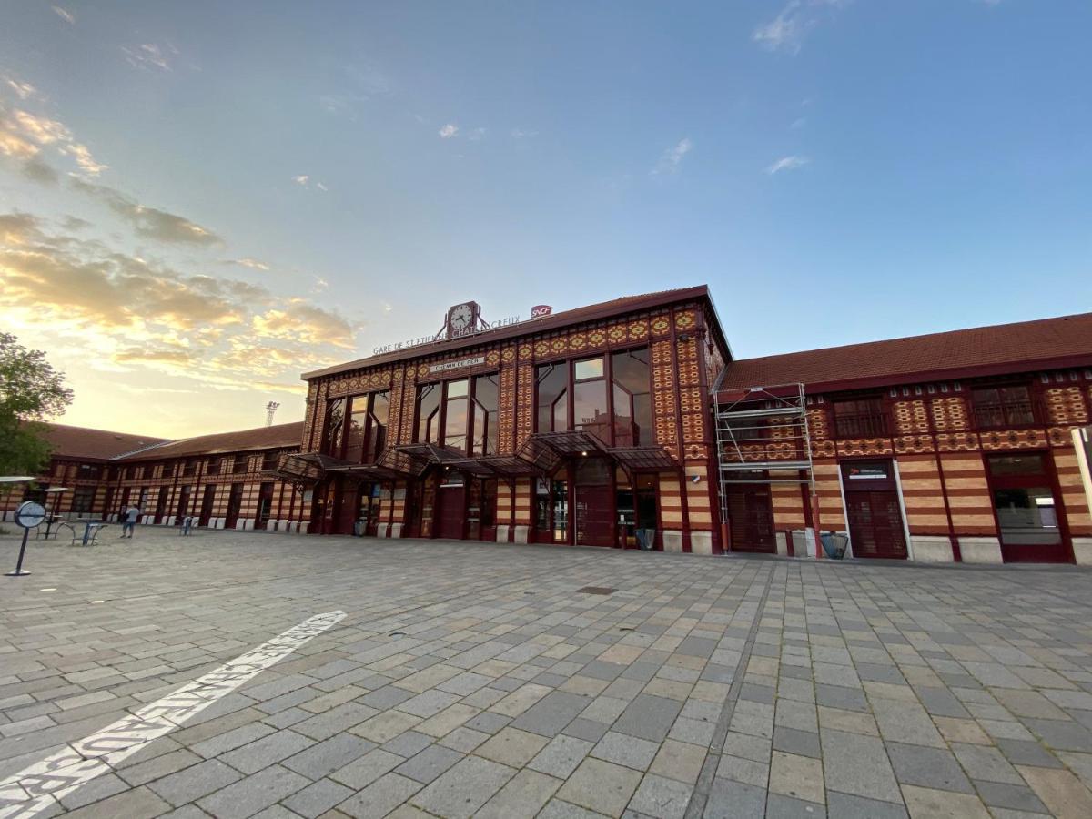 22 Chic & Cosy Grand Appart 92M2 Parking Gratuit Hypercentre Netflix Saint-Etienne  Exterior foto