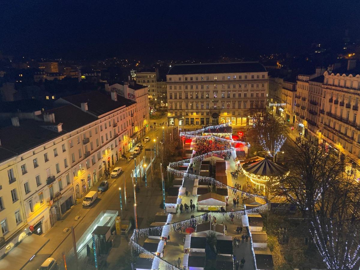 22 Chic & Cosy Grand Appart 92M2 Parking Gratuit Hypercentre Netflix Saint-Etienne  Exterior foto