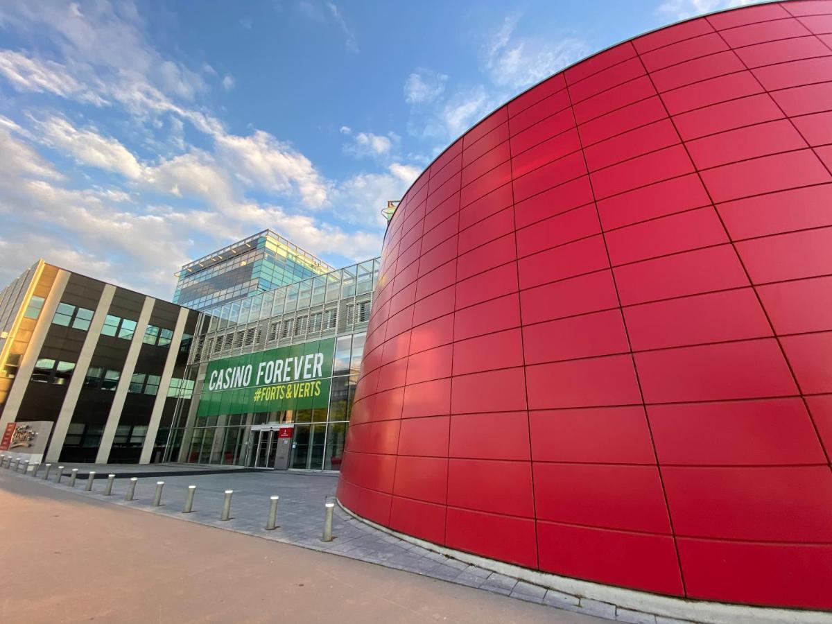 22 Chic & Cosy Grand Appart 92M2 Parking Gratuit Hypercentre Netflix Saint-Etienne  Exterior foto