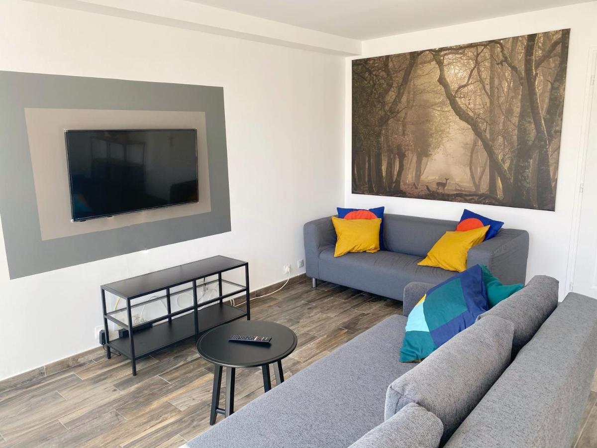 22 Chic & Cosy Grand Appart 92M2 Parking Gratuit Hypercentre Netflix Saint-Etienne  Exterior foto